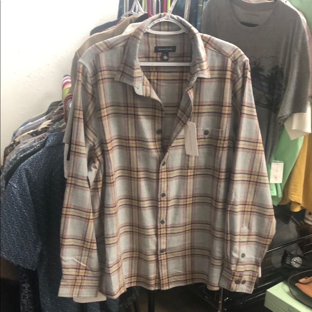 Treasure & Bond Gray and Yellow Casual Button Down Shirt